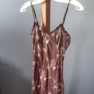 La Vie en Rose brown floral patterned lingerie size small in great condition